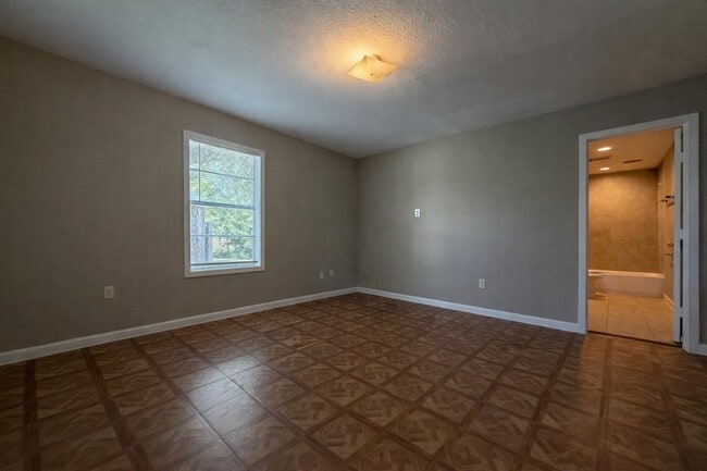 Building Photo - 3406 Milbrad St