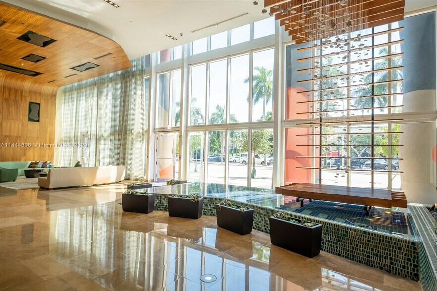 Lobby - 50 Biscayne Blvd