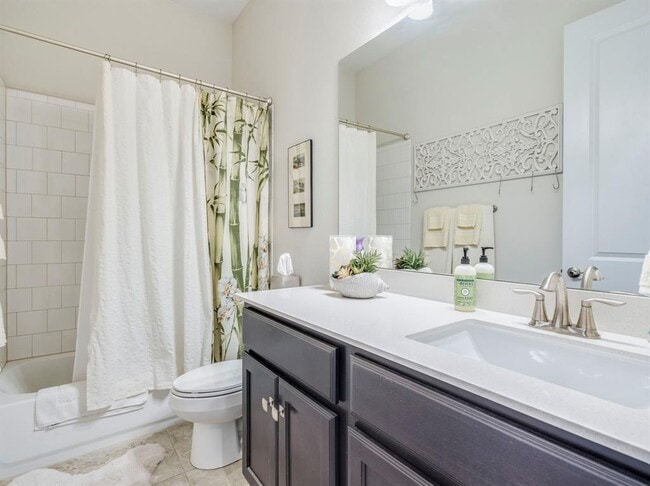 Building Photo - 123 Millsaps Ct