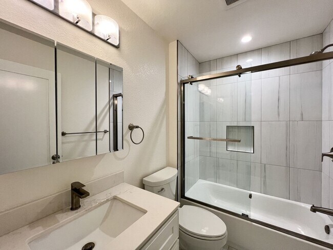 Building Photo - 847 Central Ave