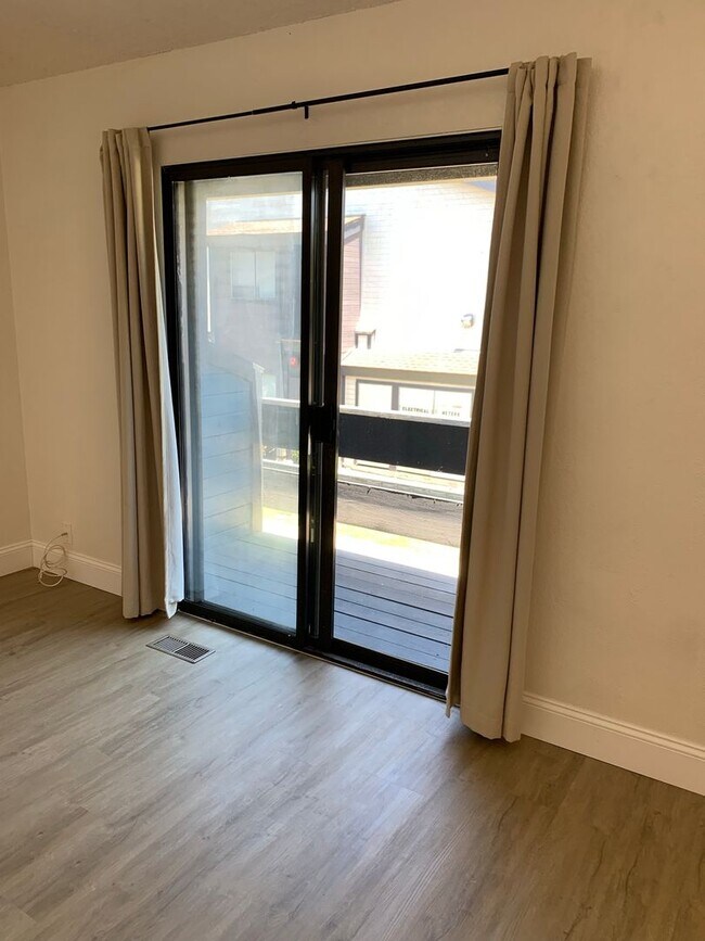 Building Photo - 2BD / 2BA Condo in Cedar Creek