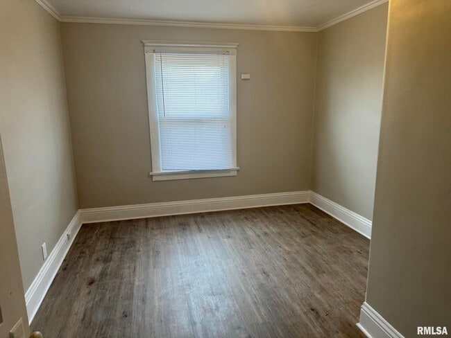 Building Photo - 711 16th St