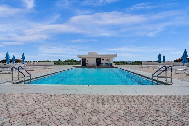 Building Photo - 1201 S Ocean Dr