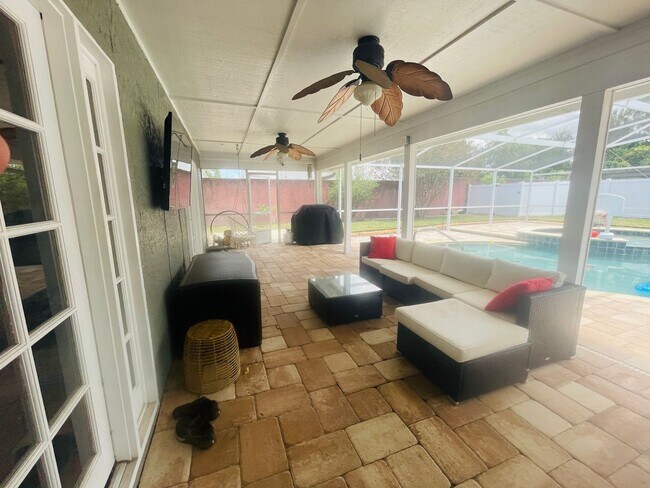 Building Photo - Pool Home BRYN MAWR-5328 Rockbourne Ct Orl...