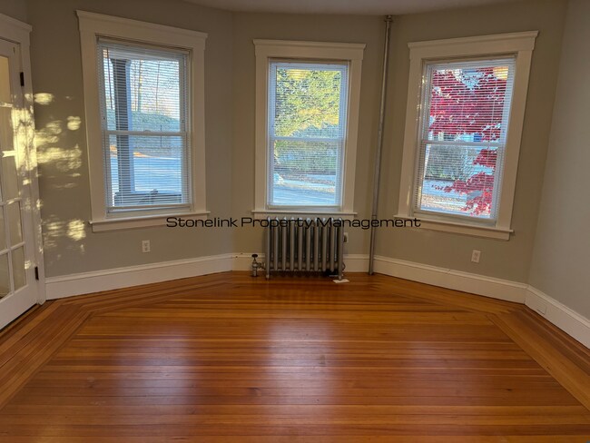 Building Photo - 296-298 Roger Williams Avenue