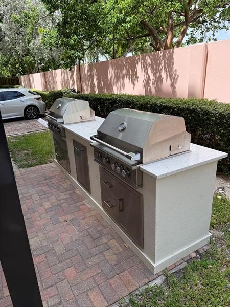 Building Photo - 4241 N Ocean Blvd