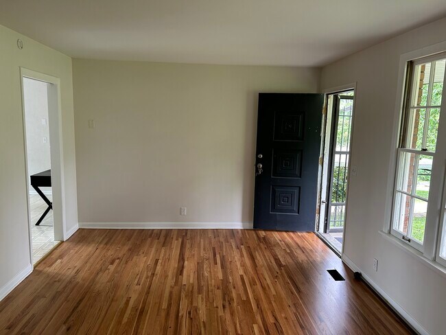 Building Photo - 229 Riverside Dr