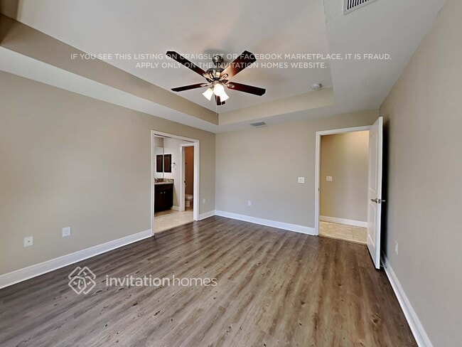 Building Photo - 27295 Deep Creek Blvd