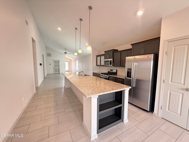 Building Photo - 12396 Polo Norte Dr