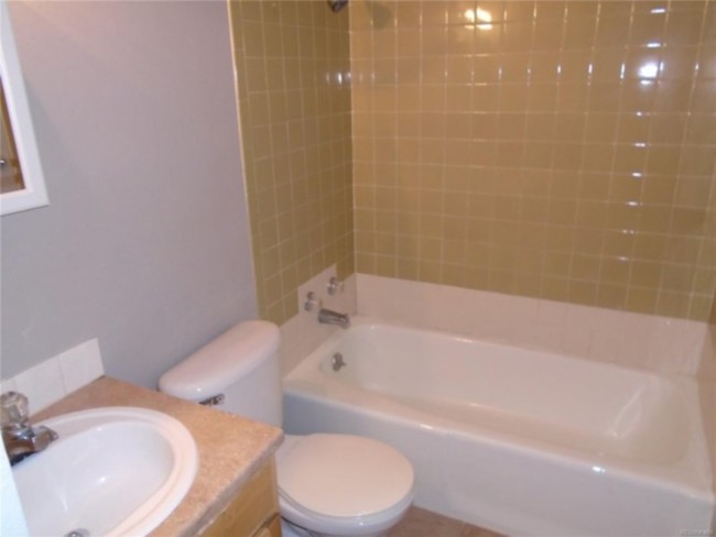 Building Photo - Section 8 welcome!!  3 bed 2 bath Condo wi...