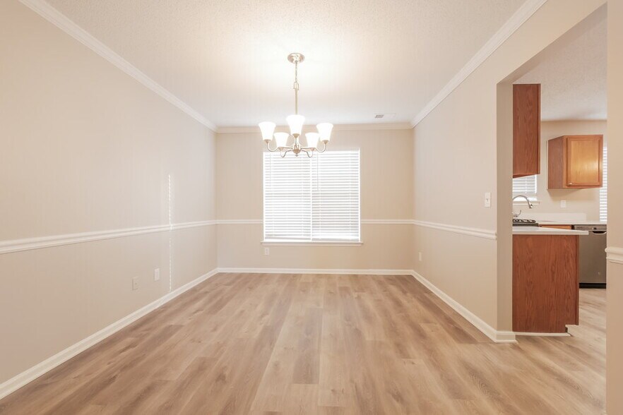 Building Photo - 177 Edison Dr