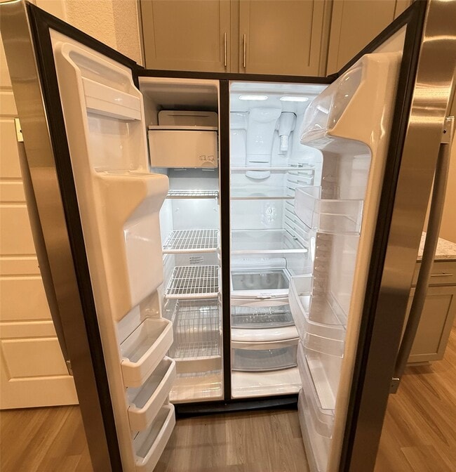 Building Photo - 3339 Silvery Bryum Dr