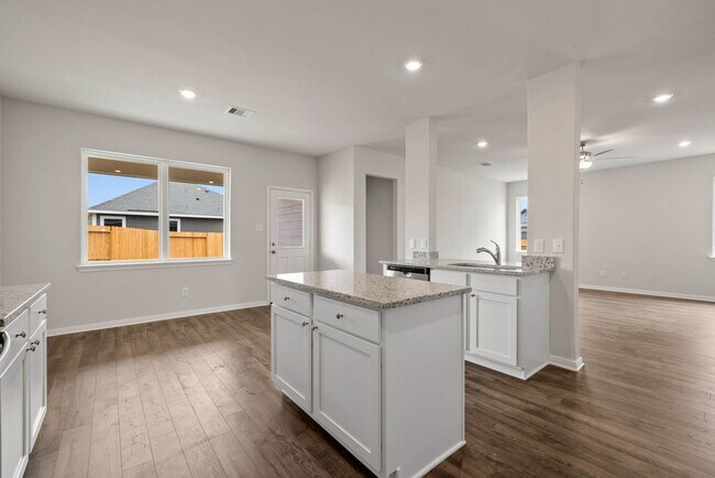 Building Photo - 7610 Thrips Ln