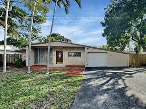 Building Photo - 1432 NE 27th Dr