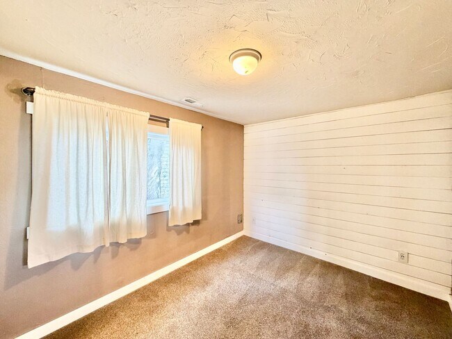 Building Photo - 3074 S Elati St
