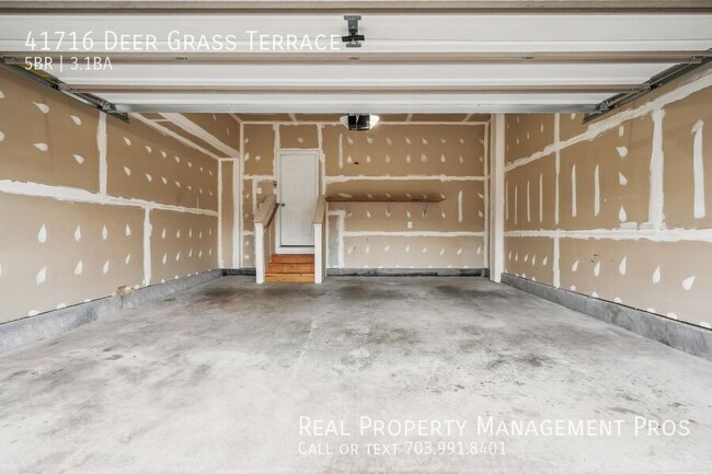 Building Photo - 41716 Deer Grass Terrace