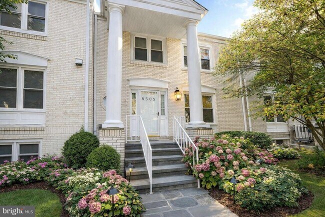 Building Photo - 8505 Jeffersonian Ct