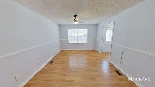 Building Photo - 333 Friendship Dr