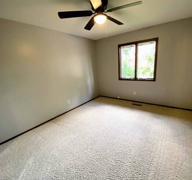 Building Photo - 117 Juniper Drive