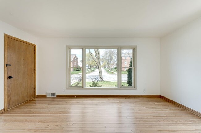 Building Photo - 8201 W North Ave