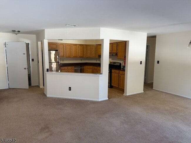 Building Photo - 172 Drake Ln