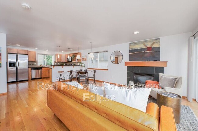 Building Photo - 1145a N 91st St