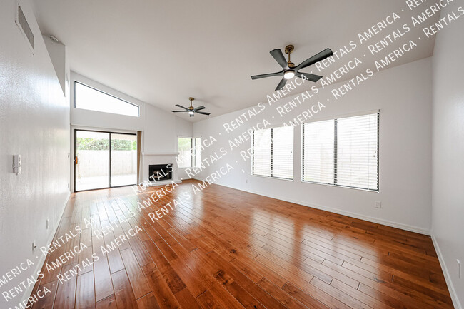 Building Photo - 9429 E Camino Del Santo