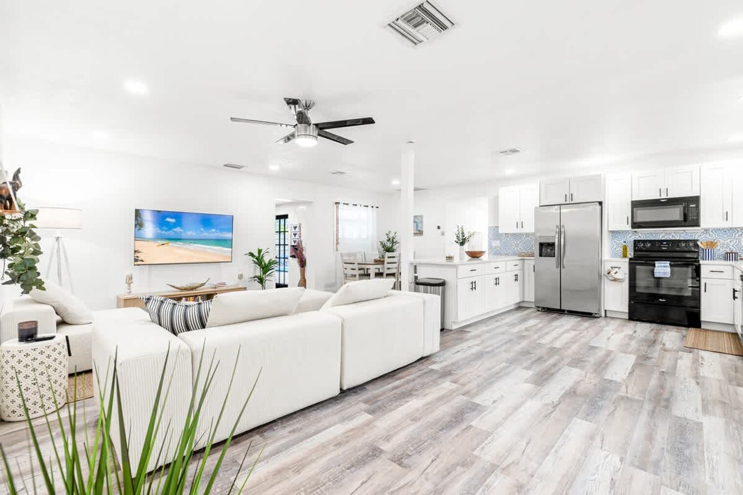 Building Photo - 1271 Woodlawn St