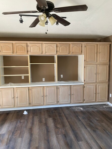 Building Photo - 5203 Sutton Ct