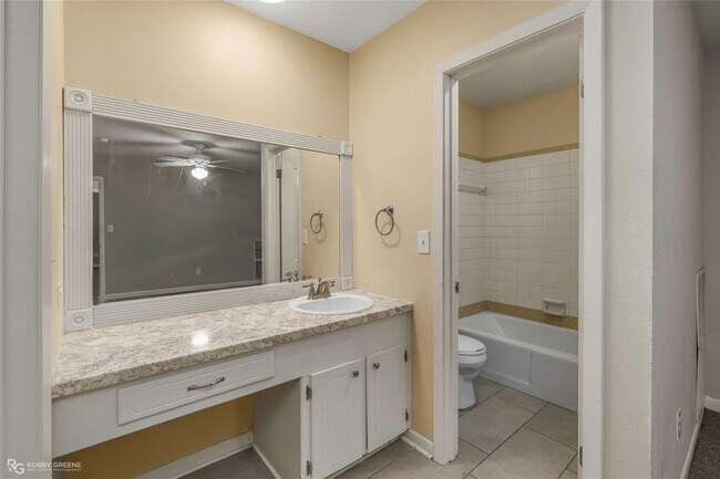 Building Photo - 9346 Shartel Dr