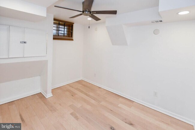 Building Photo - 2509 Christian St