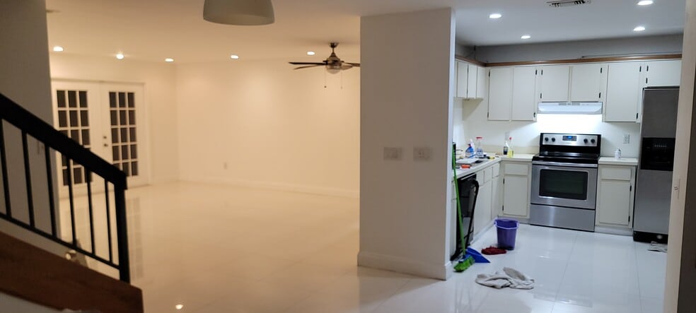 Building Photo - 11648 SW 91st Ter