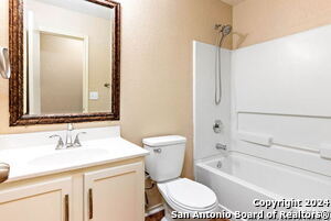 Building Photo - 216 Willow Crest
