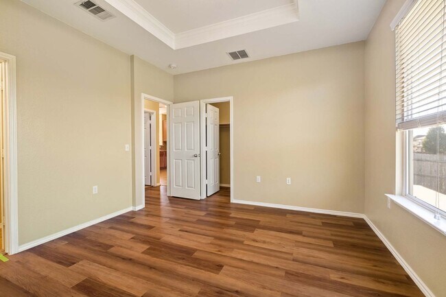 Building Photo - Glowing 3 Bedroom, 2 Bath Home Near Walter...