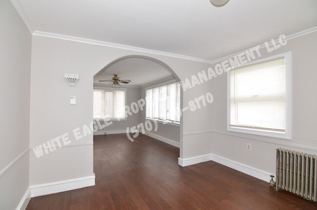 Building Photo - 319 Front St