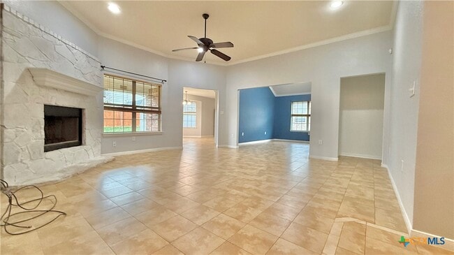 Building Photo - 2107 Gail Dr