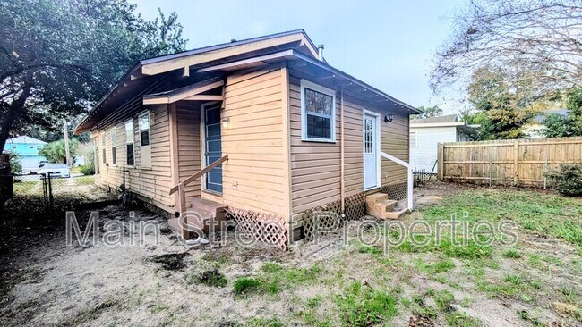 Building Photo - 1014 W Gregory St