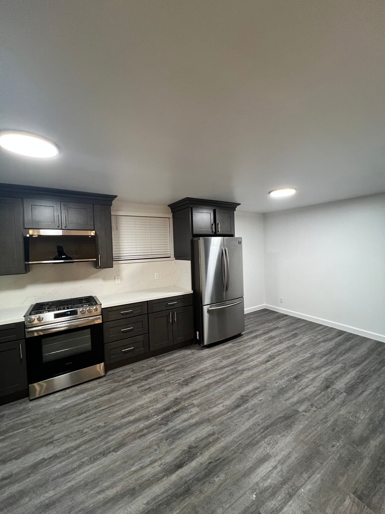 Building Photo - 1010 Chester St