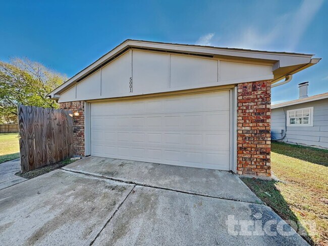 Building Photo - 5001 Oregon Ct