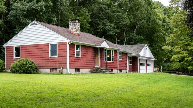 Building Photo - 52B Fuller Mountain Rd