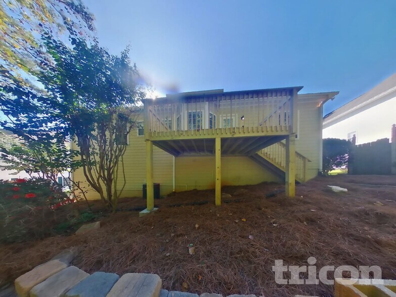 Building Photo - 2030 Township Dr