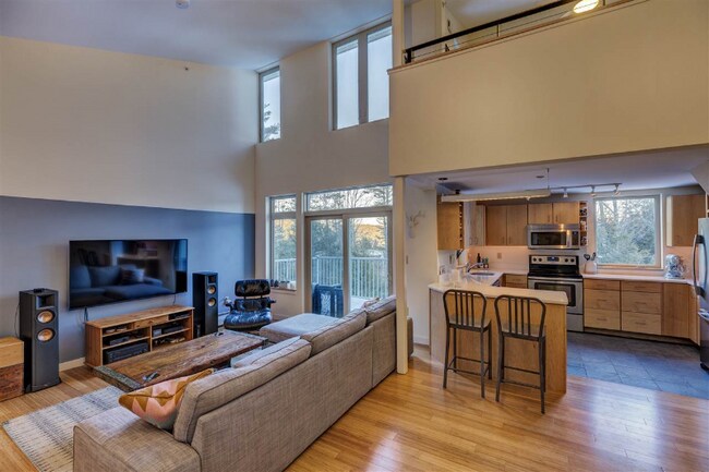 Building Photo - 15 Gile Dr