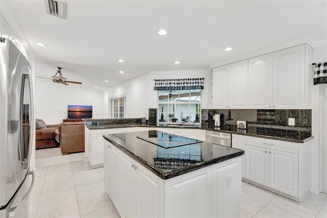 Building Photo - 5655 NW 86th Ave