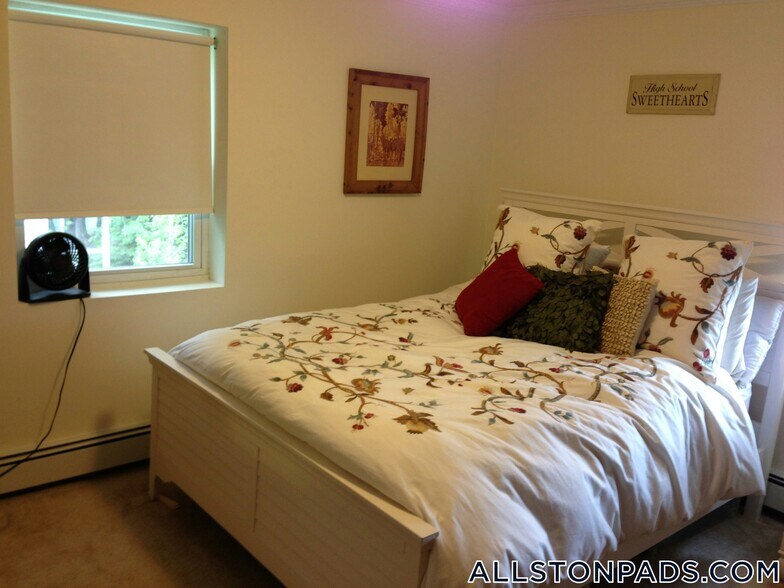 Building Photo - 16 Westford St