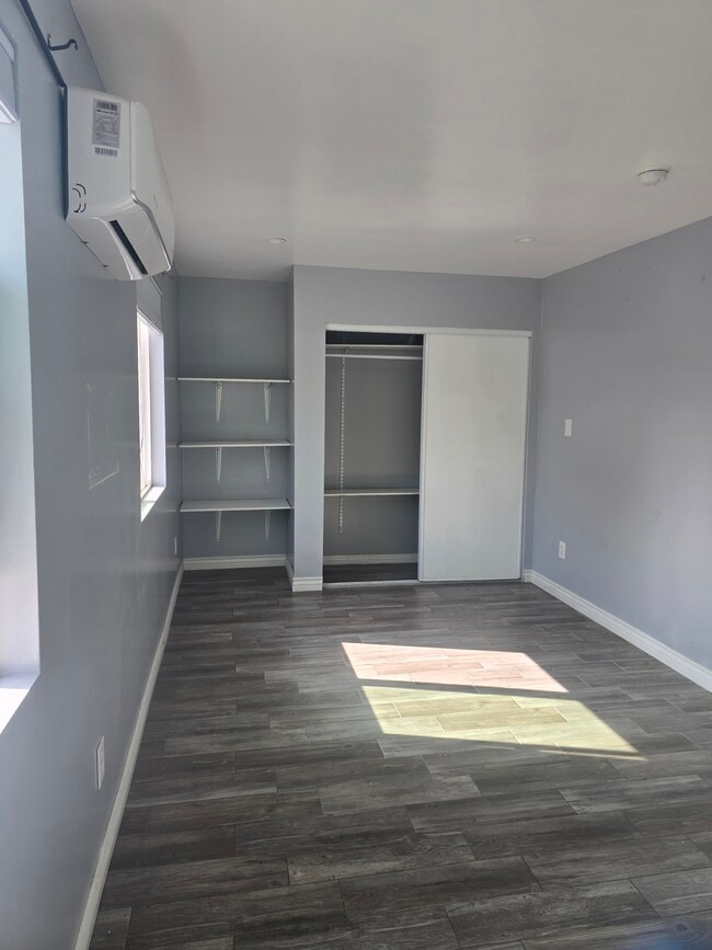 Building Photo - 505 Harding Ave