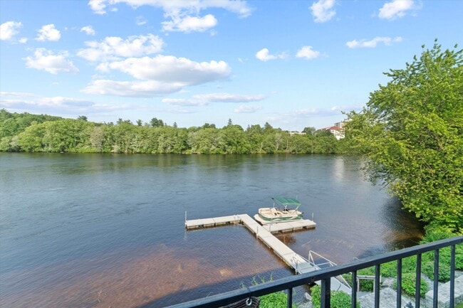 Building Photo - 33 River Front Dr