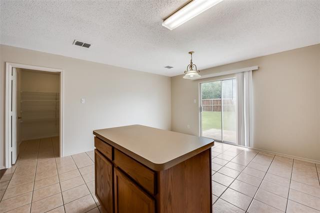 Building Photo - 1629 Thornhill Ln
