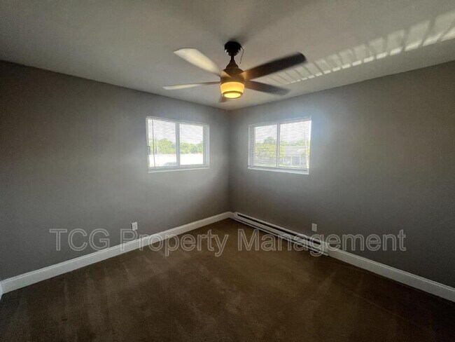 Building Photo - 1444 State Street