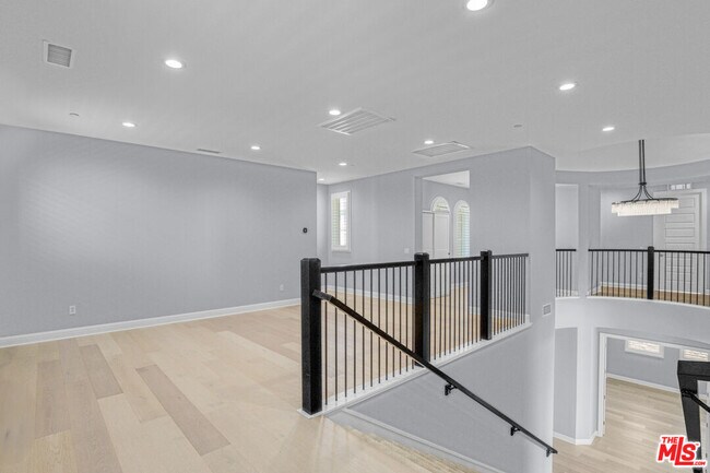 Building Photo - 20326 Liverpool Way