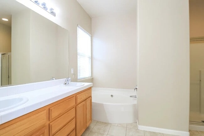 Building Photo - 611 Aspen Meadows Way